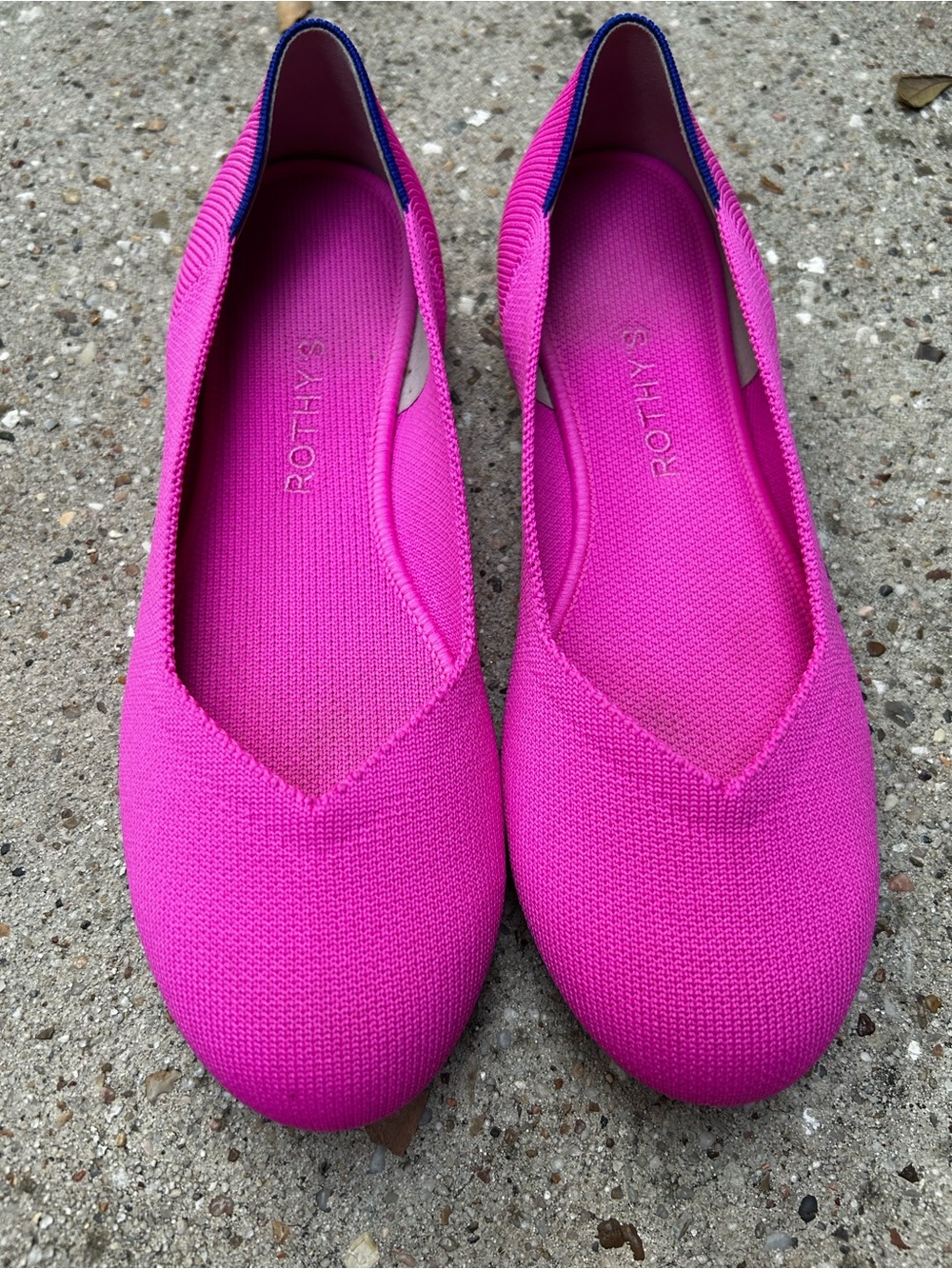 Hot pink Rothy’s 8